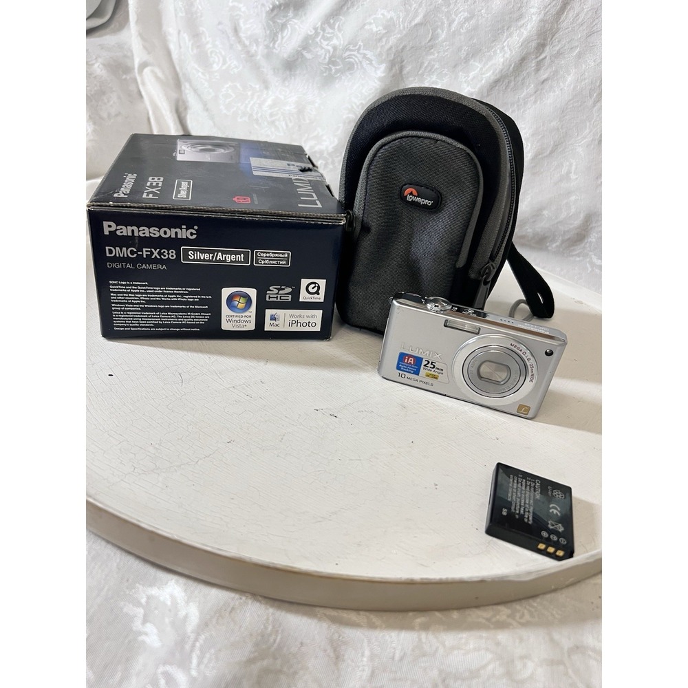 Panasonic Lumix DMC-FX38 Silver compact camera - Tested! W Charger & Case EUC
